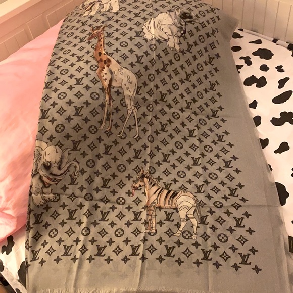 Louis Vuitton scarf in nice gray collar, 100% cashmere. - Picture 2 of 7